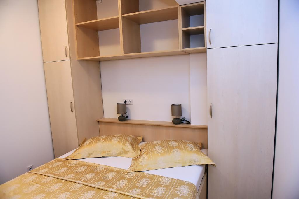 Apartments Zdjelar Porec Luaran gambar