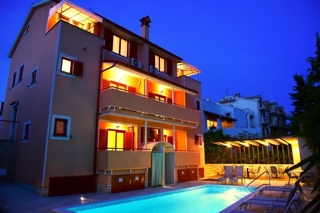 Apartments Zdjelar Porec Luaran gambar