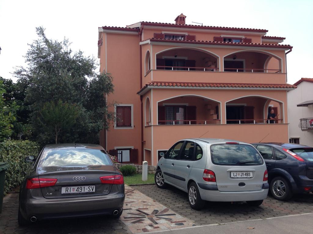 Apartments Zdjelar Porec Luaran gambar
